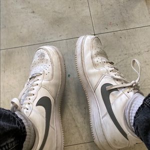 Meet your Posher, Thomas